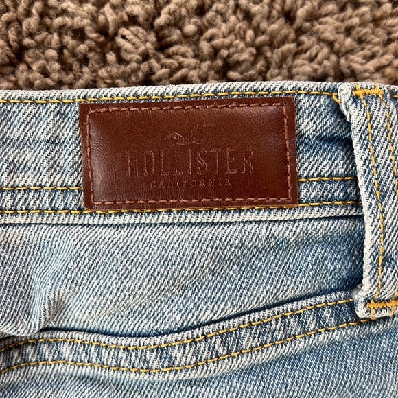 Hollister High-Rise Mom Short Size 1 - Picture 4 of 4